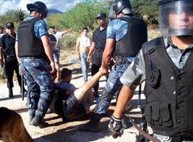 Los Kirchner apoyaron al proceso mediante una solicitada. Los Kirchner apoyaron al proceso mediante una solicitada.