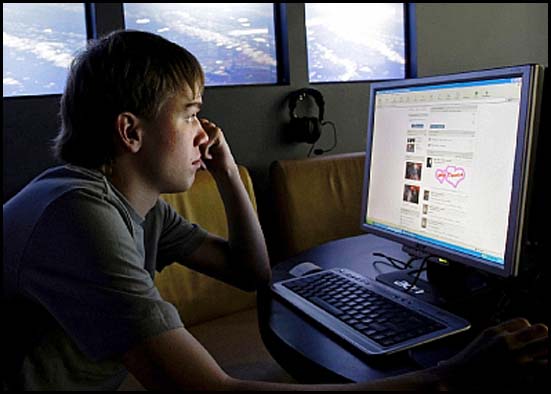 De 269 gramos, la huella de carbono de un usuario de Facebook