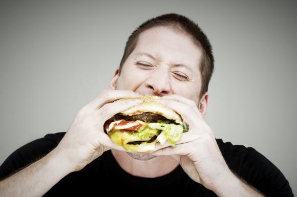 La ‘comida basura’ daña el riñón como la diabetes tipo 2