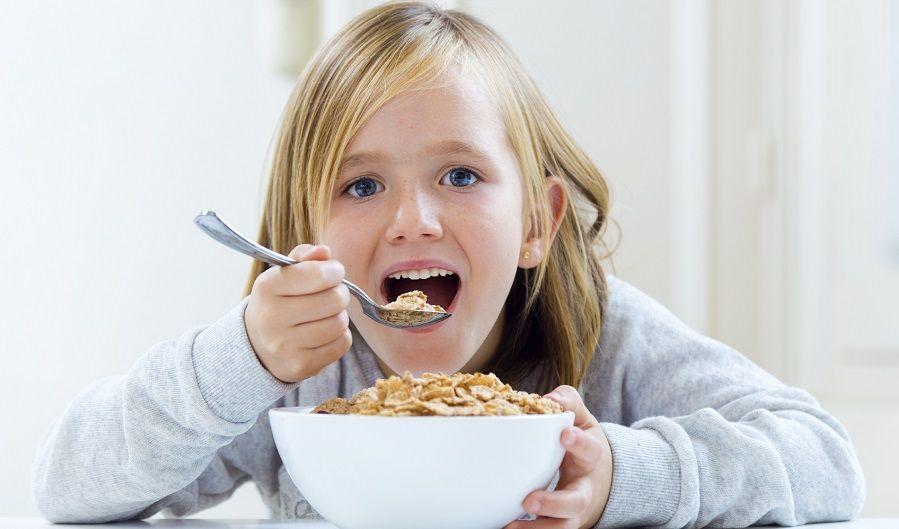 Llaman a garantizar el derecho a una alimentación saludable en los niños